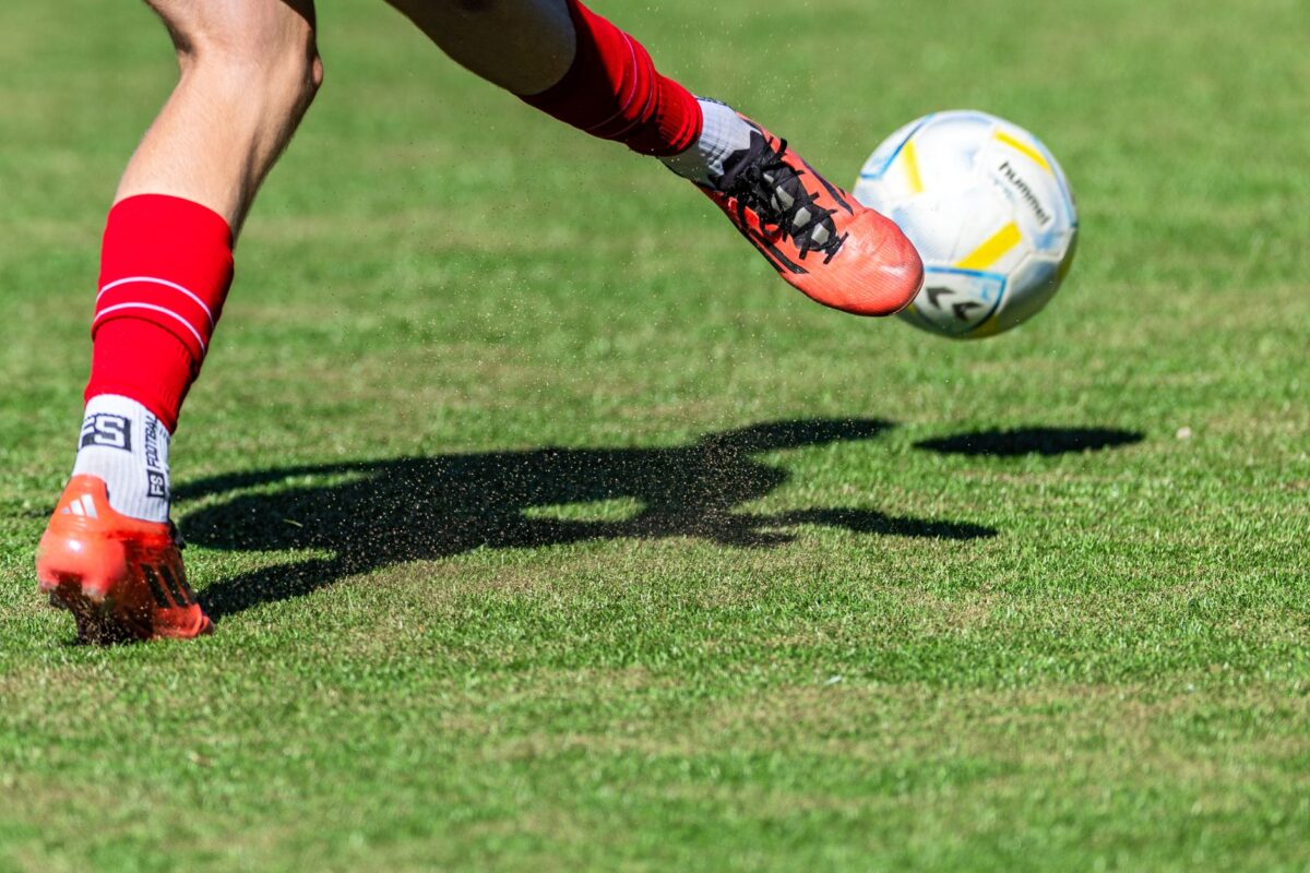 chaussures foot comparatif budget elite academy